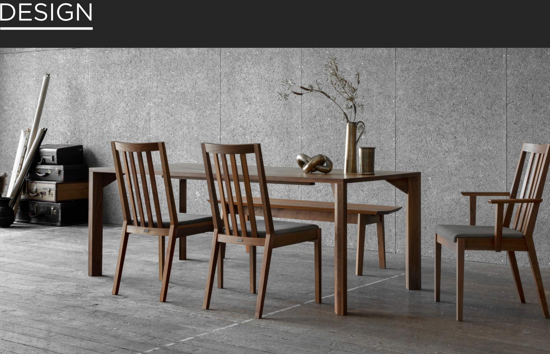 SOLID大阪の家具の中でもスタイリッシュなデザインが美しい4本脚の木製ダイニングテーブル。天板や脚の形状、サイズなどオーダー性の高い商品です。